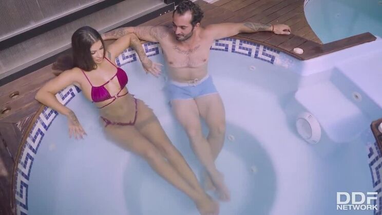 [DDFNetwork] - Susy Gala's Big Ass Pool Workout - Susy Gala