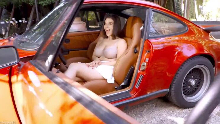 LaSirena69 Stocks Up On Sex Toys - February 2021