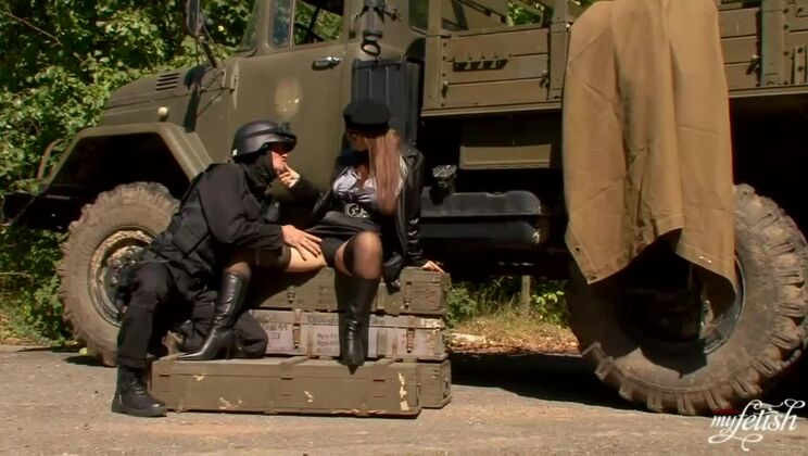 Big Tits and Cock - Dominno