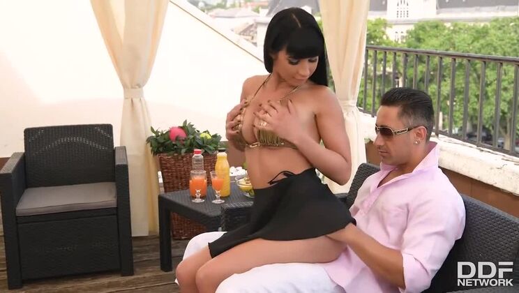 [DDFNetworkVR] - Valentina Ricci's Pierced Fantasy - Valentina Ricci