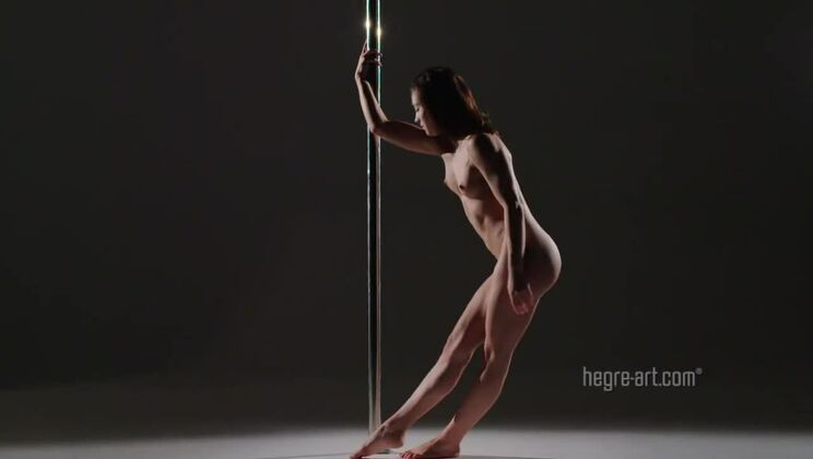 [Hegre] - Sexy Solo: Mya's Pole Dancing Skills - Mya