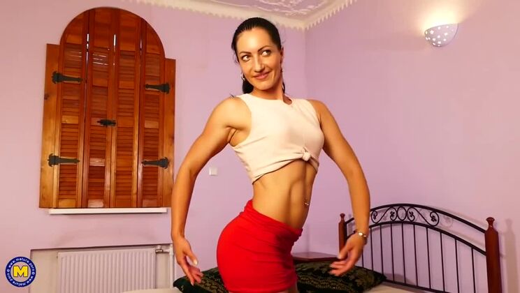 Jessica the Brunette Mom with Giant Sex Toys