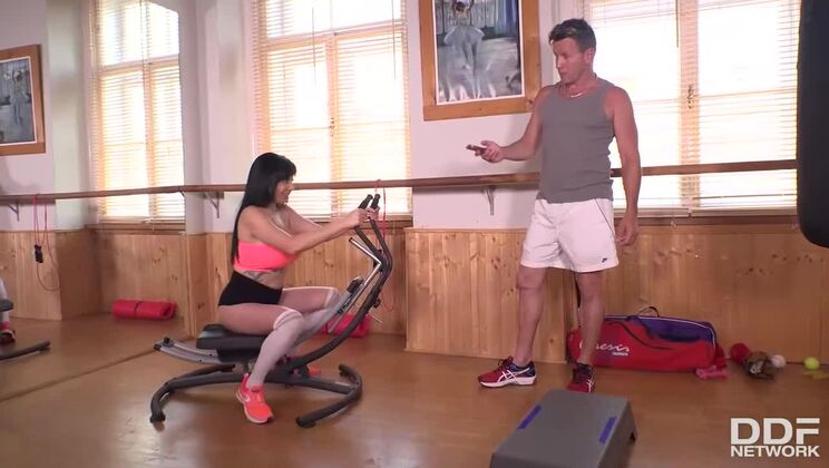 [OnlyBlowjob] - Spanish Milf Damaris in Hot Workout - Baby Nicols