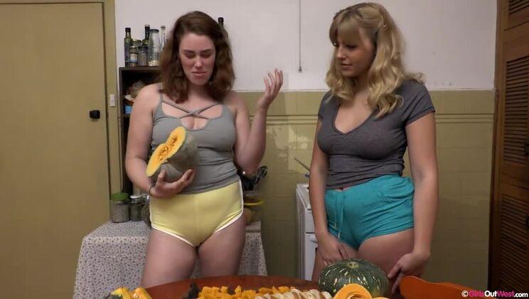 Peggie & Selina: A Lesbian Encounter to Remember pt1