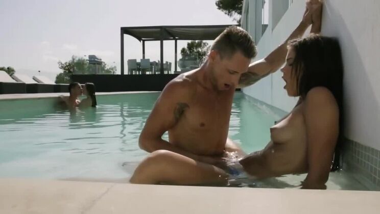 [X-Art] - Outdoor Group Fucks with Beautiful Young Carrie - katy caro