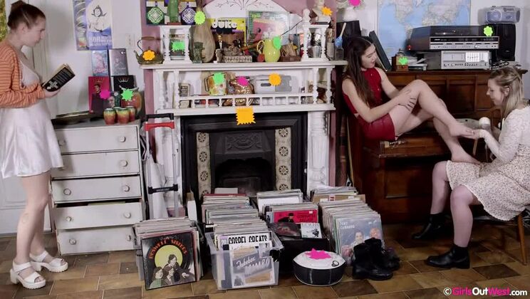 [GirlsOutWest] - Hairy Amateur Lesbian Action - Dusty & Mae