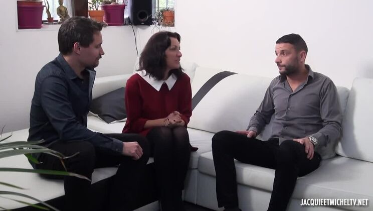 Leonie's Tattooed Tits and Threesome Delight