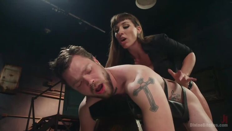 [DivineBitches] - Fun with Mistress Kara and Her Slave - Mistress Kara - Mike Panic