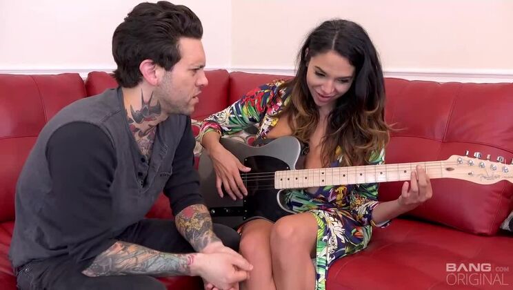 Missy Martinez takes a guitar lesson with a horny instructor