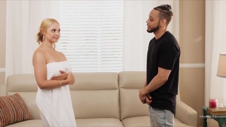 [Hustler] - My MILF Stepmom Sarah Vandella Is On Fire