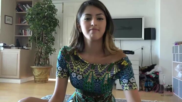 [ATKGirlfriends] - Girlfriend Sophia Leone Gives Great Footjobs - Sophia Leone