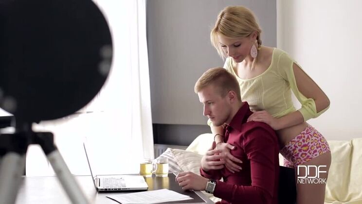 [HandsOnHardcore] - Small Tits College Babe Gets Cum On Her Face - Lana Roberts