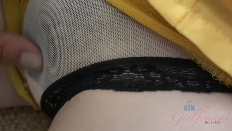 Emma Evins Remembers Your Hot Creampie