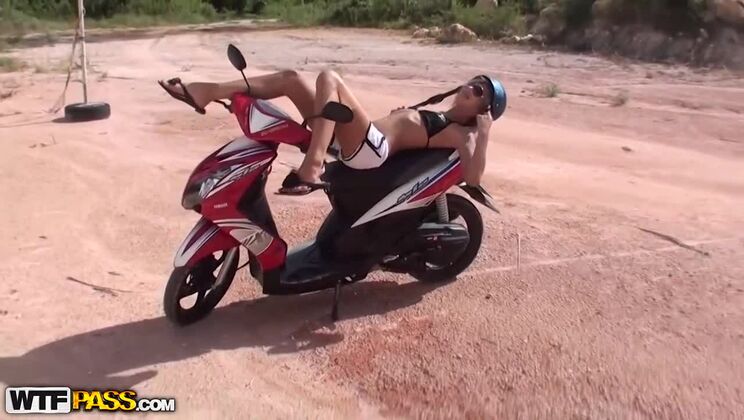 [PornWeekends] - Asian Beach Couple Fuck - Victoria Tiffani - Victoria Tiffani