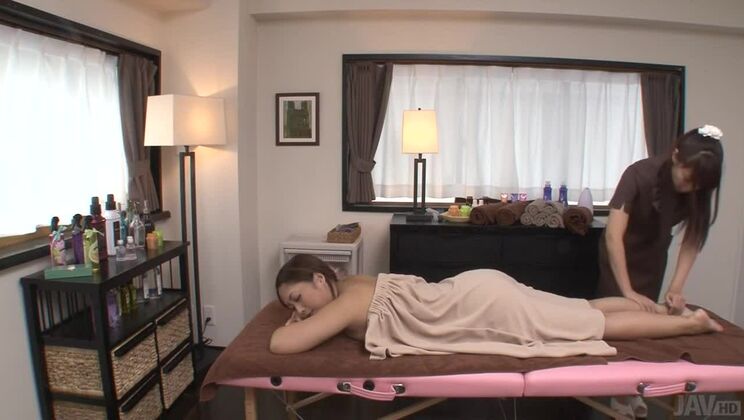 Asian Girls Yuna Harumoto and Maika Lesbian