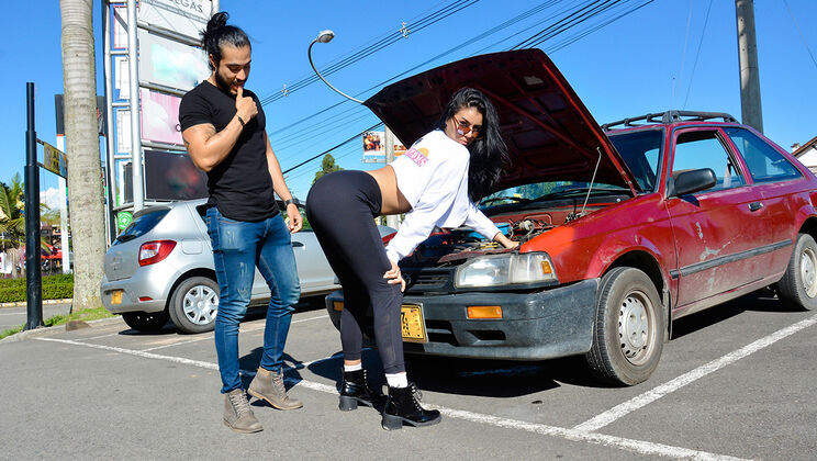 Latina Lingerie Seduction