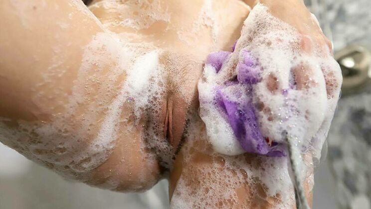 Josie Rides Big Dick