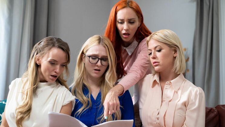 Audrey and Jupiter's Lesbian Kissing Orgy