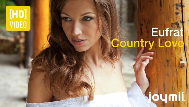 Countryside Brunette Love