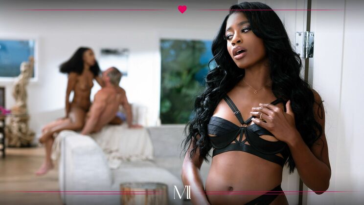 [ModernDaySins] - Lingerie and Lust: A Sexy Encounter - Clarke Kent - Nicole Kitt - Olivia Jay