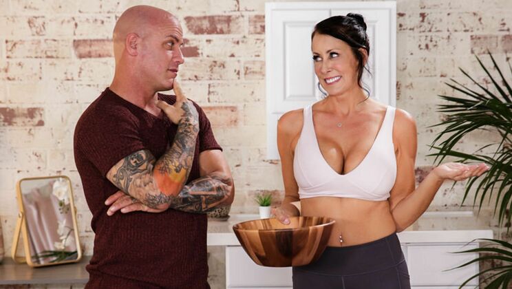 [NuruMassage] - Reagan Foxx Gives Derrick Pierce a Deepthroat