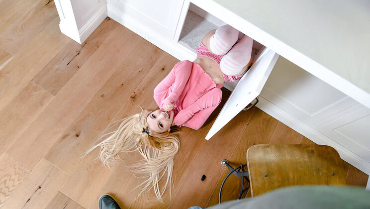 Teen Fucking With Kenzie Reeves