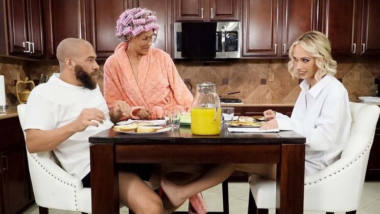 Shaved Pussy Gets Oil Treatment