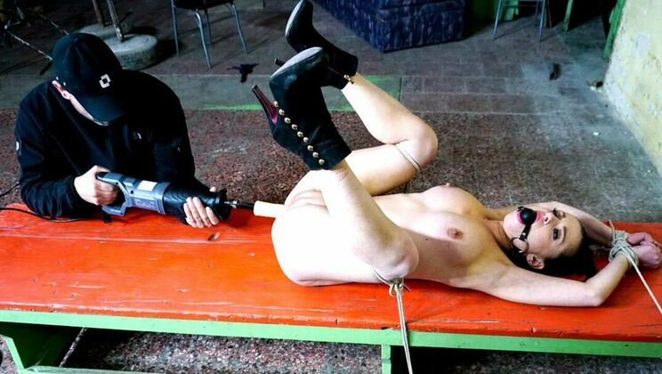 [Submissed] - Machine Fucking Azoe Hard - Azoe