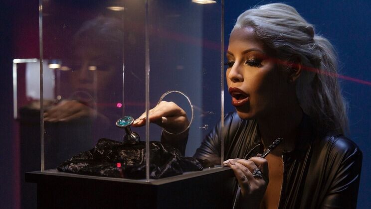 [Brazzers] - The Anal Thief - Bridgette B - Isiah Maxwell