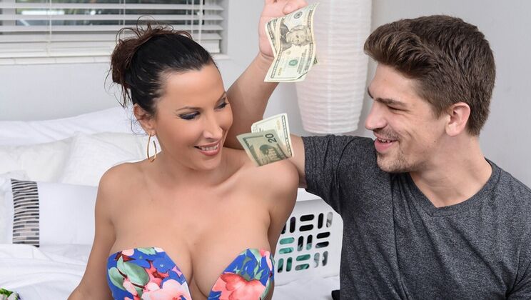 [Brazzers] - Trimmed Pussy and Athletic Milf - Bruce Venture - Lezley Zen