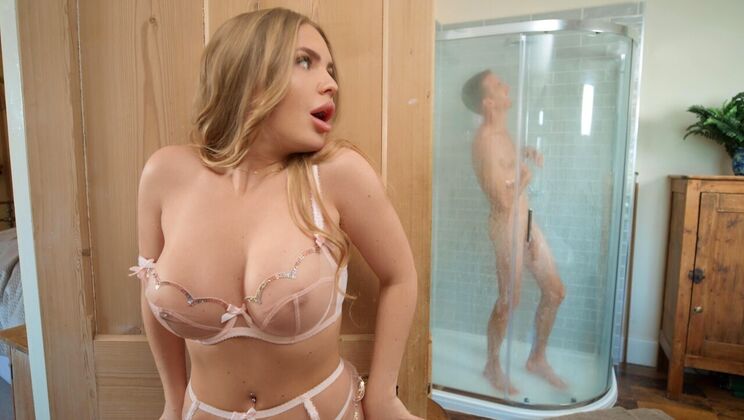 [Brazzers] - Last Bathroom Blowjob - Alessandra Jane - Danny D