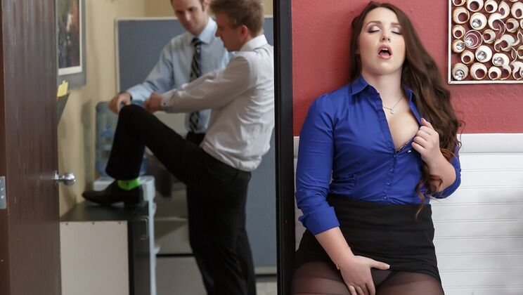 [Brazzers] - CEO of Blowjob