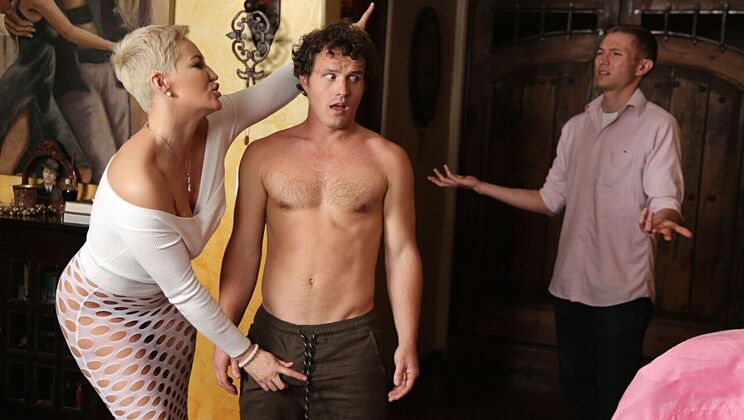 Latina Slut in Her Element