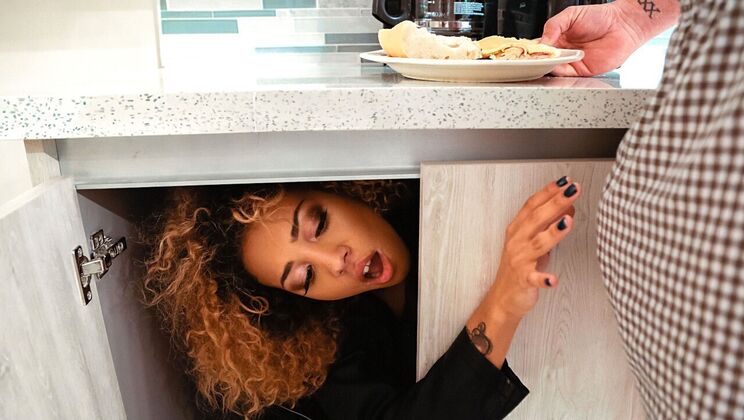 [TeensLoveHugeCocks] - Burglar Takes a Shower and Blowjob - jmac - Xianna Hill