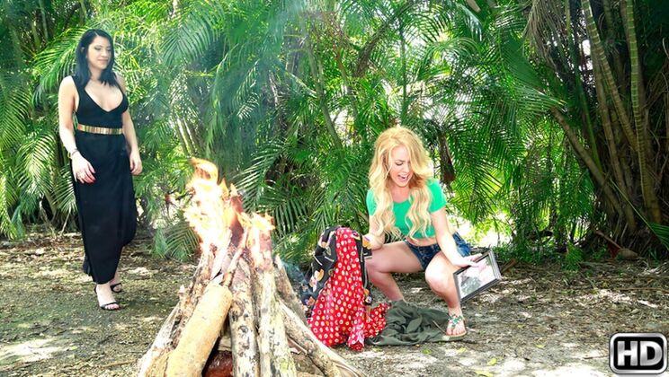 Tattooed Babes Bonnie and Cassandra