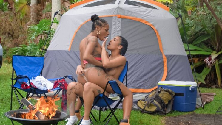 [RKPrime] - Outdoor Pussy Licking with Sarai and Maya