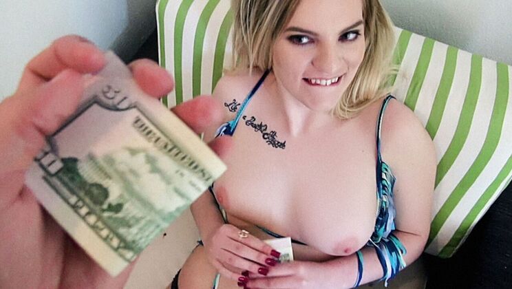 [StreetBlowJobs] - Beach Babe Crystal