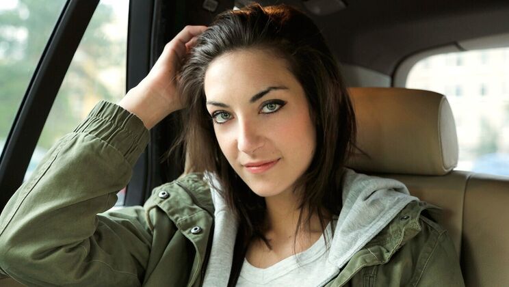 [FakeTaxi] - Big Cock Driver Makes Passenger Happy