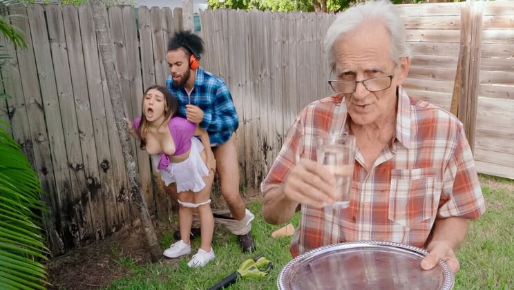 [TeensLoveHugeCocks] - Teen Babe Gives Head