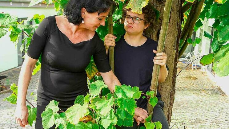 [Grandmams] - Stalker's Pussy Licking Fantasy