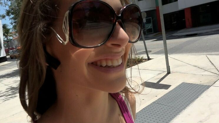 Kimmy Granger's Petite Booty Bounces