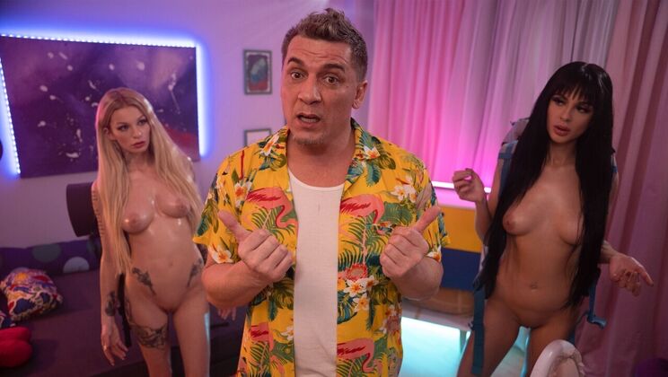 [FakeHostel] - Blonde and Brunette Love from Space