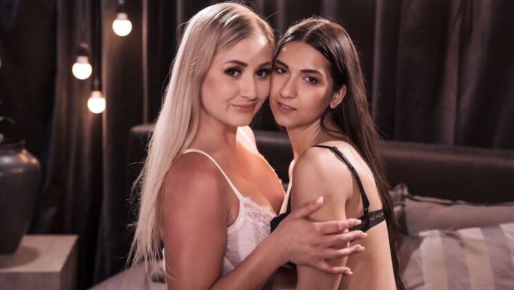 [Lesbea] - Blonde Lesbians Get Down with Pussy Licking and More - Cayla Lyons - Moona Snake