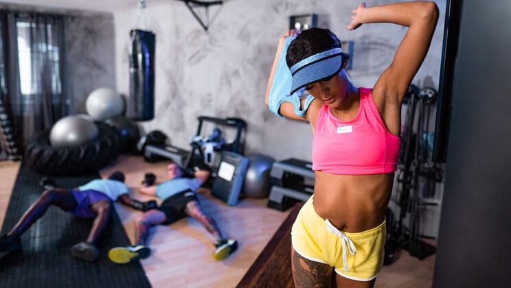 [FitnessRooms] - MMF Threesome with European Babes