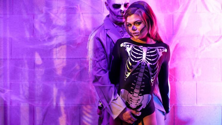 [EroticaX] - Zombie Lust on Halloween - Stirling Cooper - Destiny Cruz