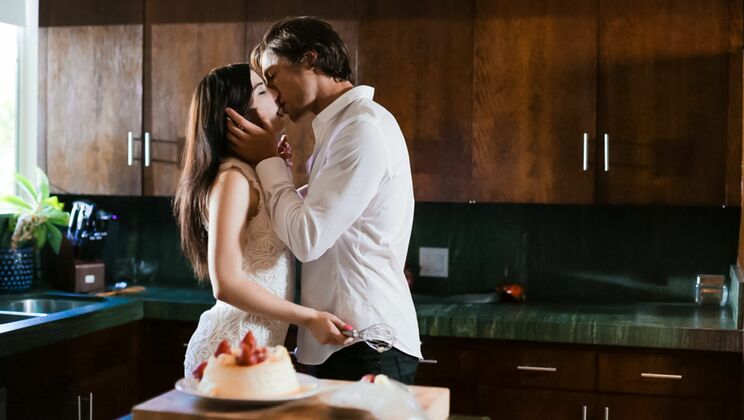 Once You Go Brunette, You'll Cum Again