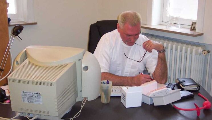 [Oldje] - Young Zafira's Deepthroat Mistake - Zafira - Pitton