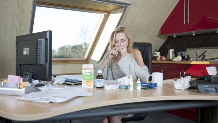 [Oldje] - Close Up with the Blonde Patient