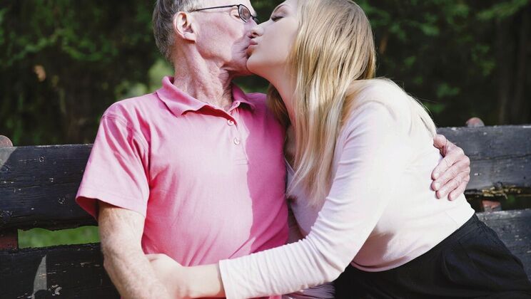 [Oldje] - Amazing Blowjob with Haley Hill