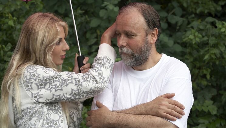 [Oldje] - jacuzzi handjob with natural tits aneta